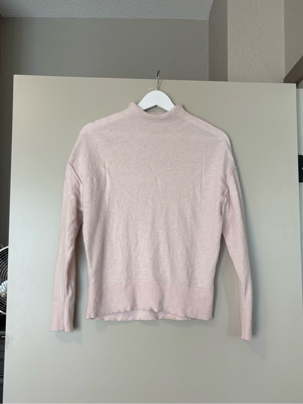 Anthropology Pilcro Pale Pink 100% Cashmere Mock Neck Sweater Feminine Coquette